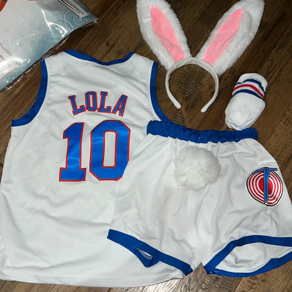 Lola Bunny costume